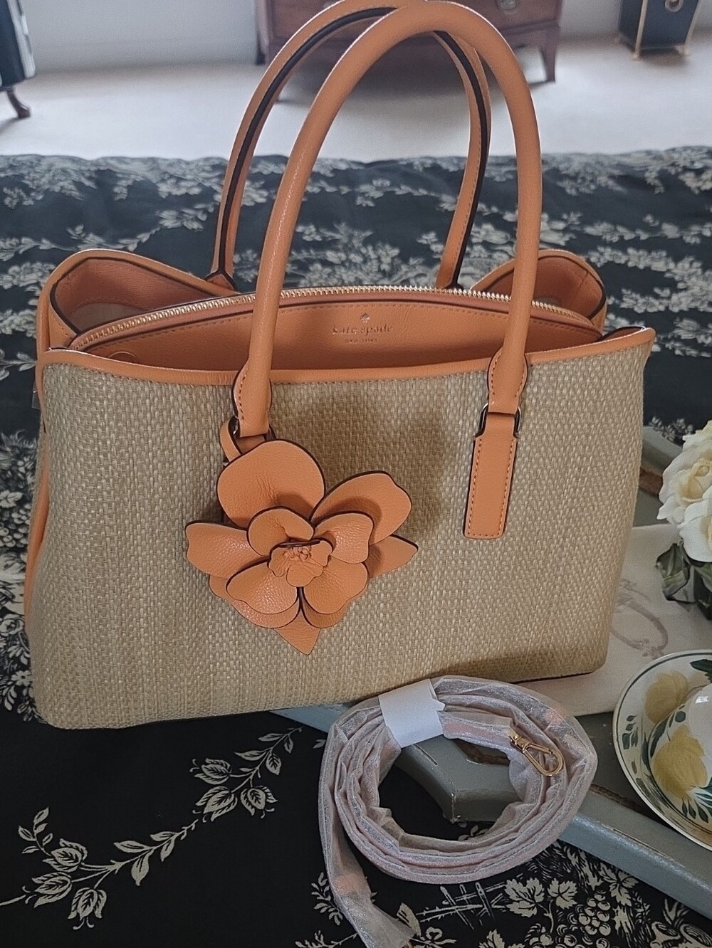 kate spade Straw Tote with Peach Leather Trim and Flower Charm Nwot